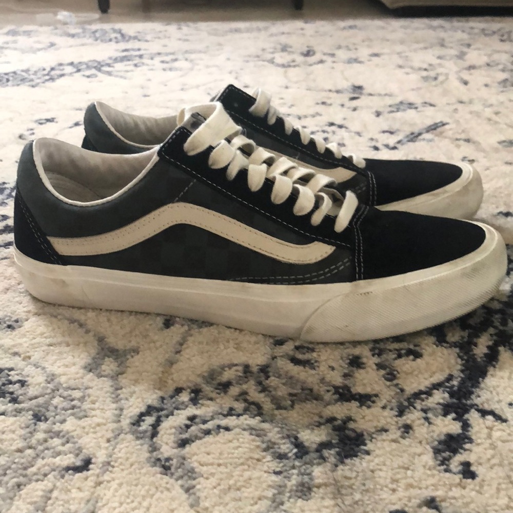 Vans Old Skool Shoe Suede (Size 9.5)